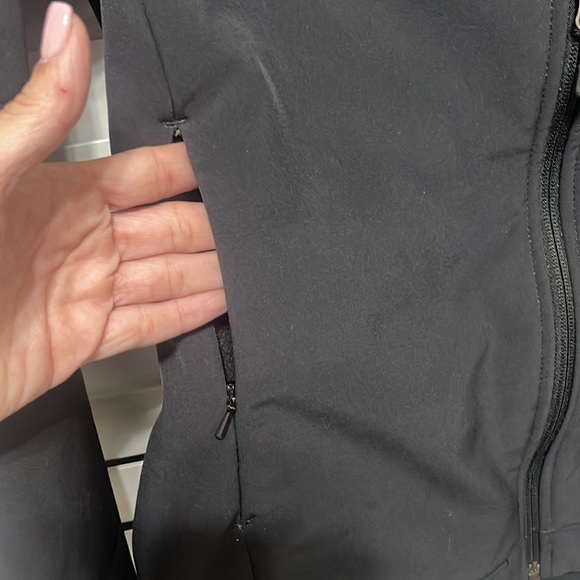 EUC North Face Women’s Soft-shell jacket - Picture 9 of 12